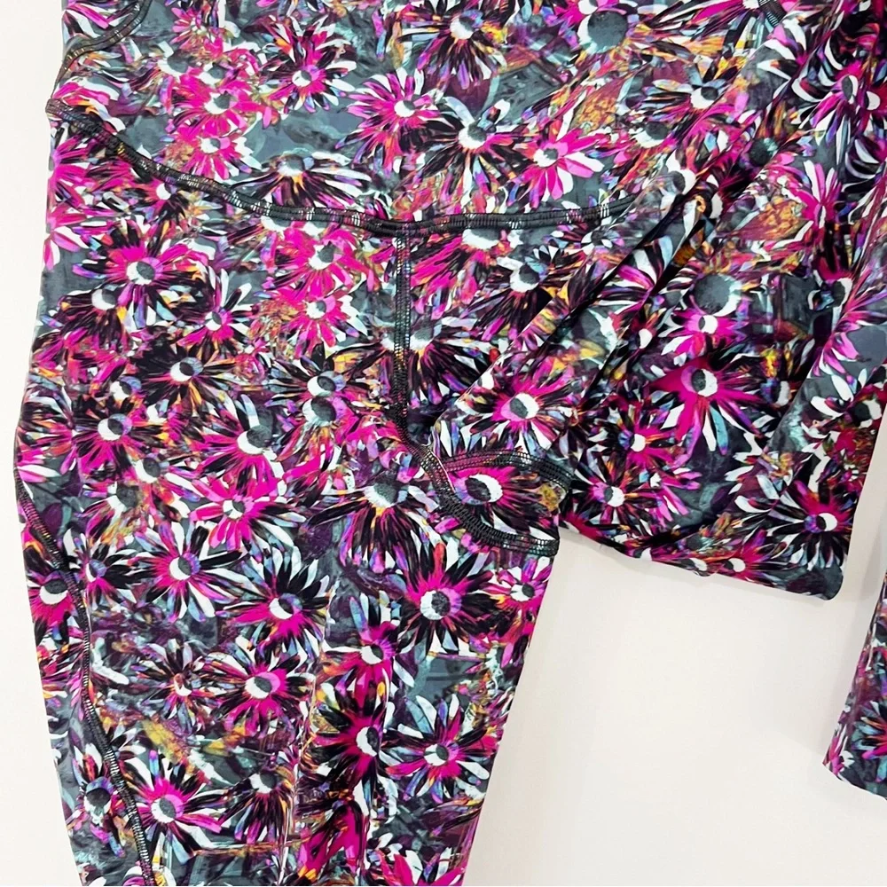 Lululemon Base Pace High Rise High Rise Running Tight in Floral Electric Size 6